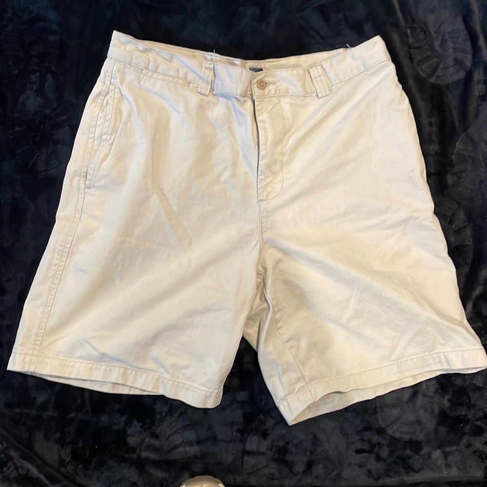 Gap relaxed fit 35 inch shorts